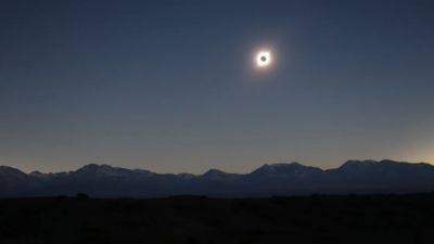 How to Watch and Photograph a Solar Eclipse - pcmag.com - Australia - Usa