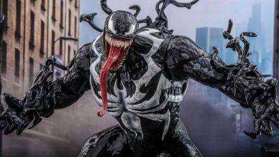 New Hot Toys Venom Figure Gives You 21 Inches Of The Slimy Symbiote - gamespot.com - New York - county Parker