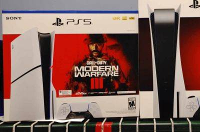 A Modern Warfare 3 PS5 slim bundle has been spotted in the wild - videogameschronicle.com - Usa - Japan