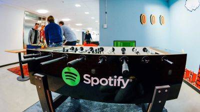 Spotify offers 15 hours of audiobooks to UK, Australia premium subscribers - tech.hindustantimes.com - Britain - Australia - Usa - state Oregon