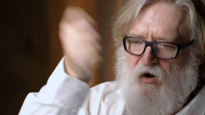 Gabe Newell on making Half-Life's crowbar fun: 'We were just running around like idiots smacking the wall' - pcgamer.com