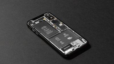 Big leak! Apple plans to launch in-house batteries for iPhone 17 - tech.hindustantimes.com - North Korea