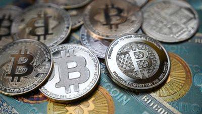 Crypto Altcoins Are Outperforming With Bitcoin Price ‘Gravitating’ Toward $50,000 - tech.hindustantimes.com