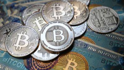 Blockchain currencies in 2023: If You Held On for Dear Life, It's a Merry Cryptomas! - tech.hindustantimes.com