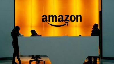 Amazon to Hire Rival SpaceX to Launch Internet Satellites - tech.hindustantimes.com - county Baker