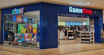 GameStop posts lower sales, reduced losses - gamesindustry.biz - France