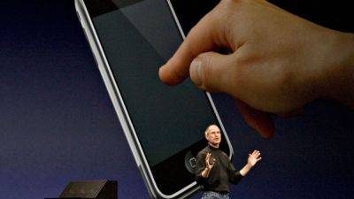 Apple executive who invented iPhone screen and touch id is leaving - tech.hindustantimes.com - state California