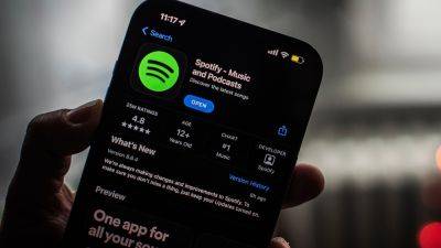 Spotify Eyes $1 Increase in Monthly Price of Its Ad-Free Service - tech.hindustantimes.com - Sweden - county Palo Alto