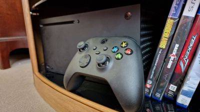 Xbox hardware sales in continued Slump as Microsoft announces Q4 figures - gamesradar.com - Announces