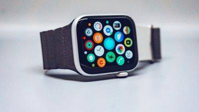 Apple developing ‘Watch X’ to commemorate its 10th anniversary, says Mark Gurman - tech.hindustantimes.com