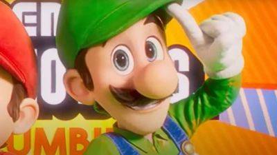 Luigi Does Not Care That This Couple Just Got Engaged At Super Nintendo World Theme Park - gamespot.com - Usa - Japan