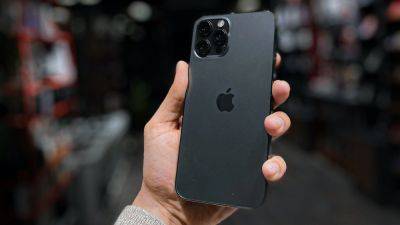 Bad news! iPhone 15 Pro Max likely hit by huge problem in game-changing feature - tech.hindustantimes.com