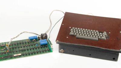 Early Apple computer that helped launch $3T company sells at auction for $223,000 - tech.hindustantimes.com - state Massachusets - state California - city Boston