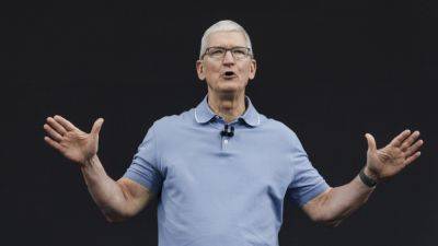 Apple VPs Mistakenly Follow Fake Tim Cook Instagram Account - pcmag.com - China