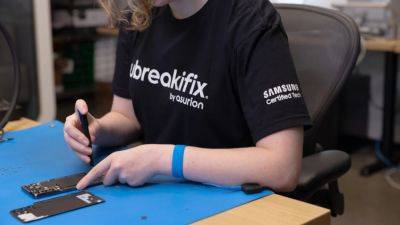Samsung Expands uBreakiFix Collaboration With New 'Flagship' Stores - pcmag.com - Los Angeles - county Dallas - city Houston