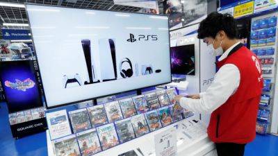 Sony Quarterly Profit Slides 31 Percent as Movie Business Disappoints, PS5 Sales Bring Relief - gadgets.ndtv.com - Japan - city Hollywood