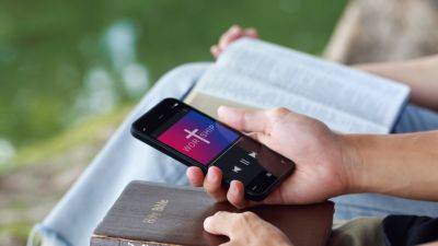 A Religious Experience on Zoom? Most Americans Prefer In-Person Services - pcmag.com - Usa
