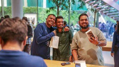 IPhone 15 Precision Finding feature will let you locate friends 60 metres away - tech.hindustantimes.com