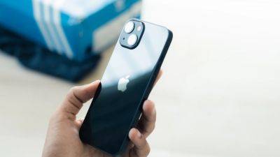 IPhone 13 price cut rolled out by Amazon! Get 14 pct off, among other offers - tech.hindustantimes.com - India