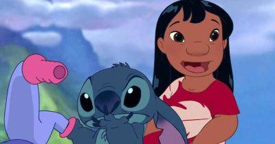 Lilo & Stitch Set Photos Unveil First Look at Titular Duo in Live-Action - comingsoon.net - county Lee - city Sander - Disney