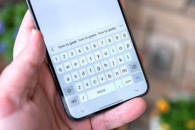 Is It Still Worth Replacing the Default Android Keyboard? - howtogeek.com