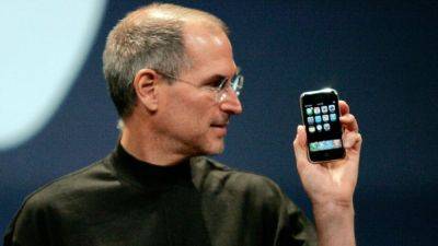 Apple lawsuit: Built by Steve Jobs, Apple is like "Hotel California, you can check out but you can never leave" - tech.hindustantimes.com - Usa - state California
