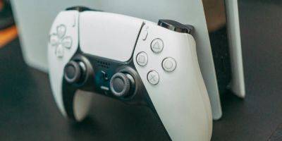 PS5 Owner Makes Awesome Faceplates Featuring Call of Duty's Ghost - gamerant.com - Poland