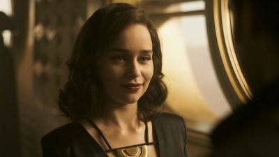 Star Wars Outlaws Will Feature Lady Qi'ra, Emilia Clarke's Character in Solo - ign.com