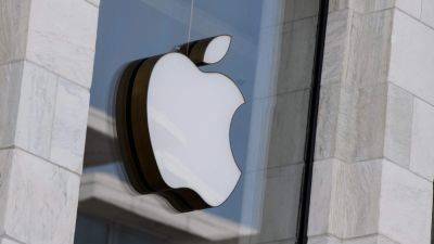 Apple CEO Tim Cook to increase spending on suppliers in Vietnam during his visit- Details - tech.hindustantimes.com - Usa - China - state California - Vietnam - county Will