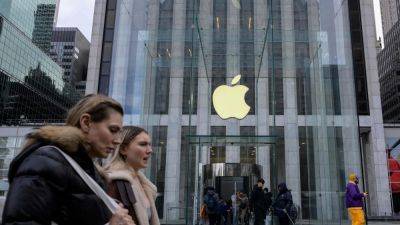 Apple now has a new problem with store pickup for online orders- All details about the scam that costs over $400,000 - tech.hindustantimes.com - Usa - China - South Korea - Japan