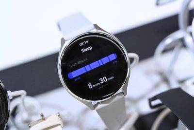 Wear OS 5 Is All About Battery Life - howtogeek.com